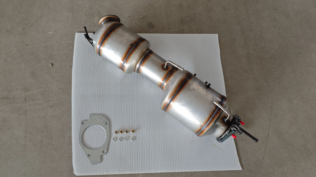 Catalytic Converter DPF For 2019-2024 Dodge Ram 2500 3500 6.7L Diesel 68296341AE
